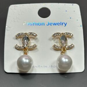 Gold & Rhinestone & Pearl Fashion Earrings
